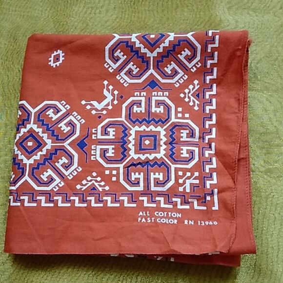 ALL COTTN FAST COLOR RN 13960 VINTAGE BANDANA & SCARF